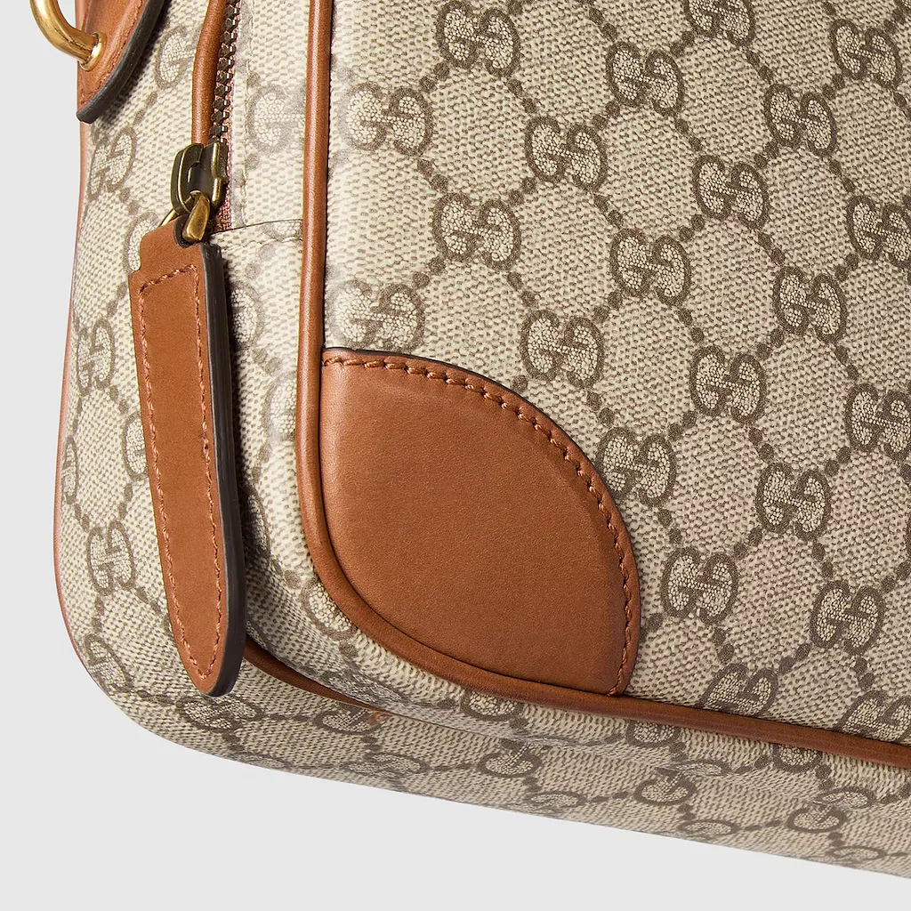 Gg Emblem Medium Crossbody Bag