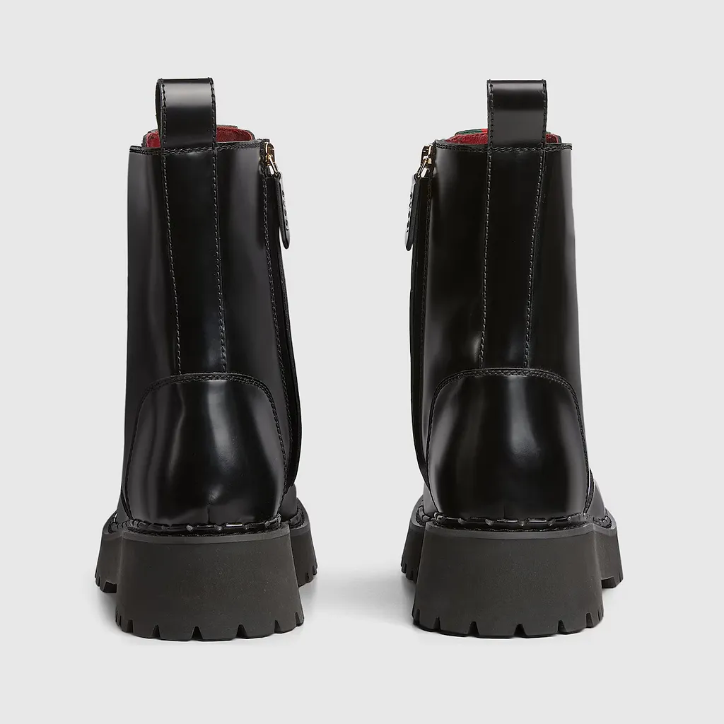 Boot With Web