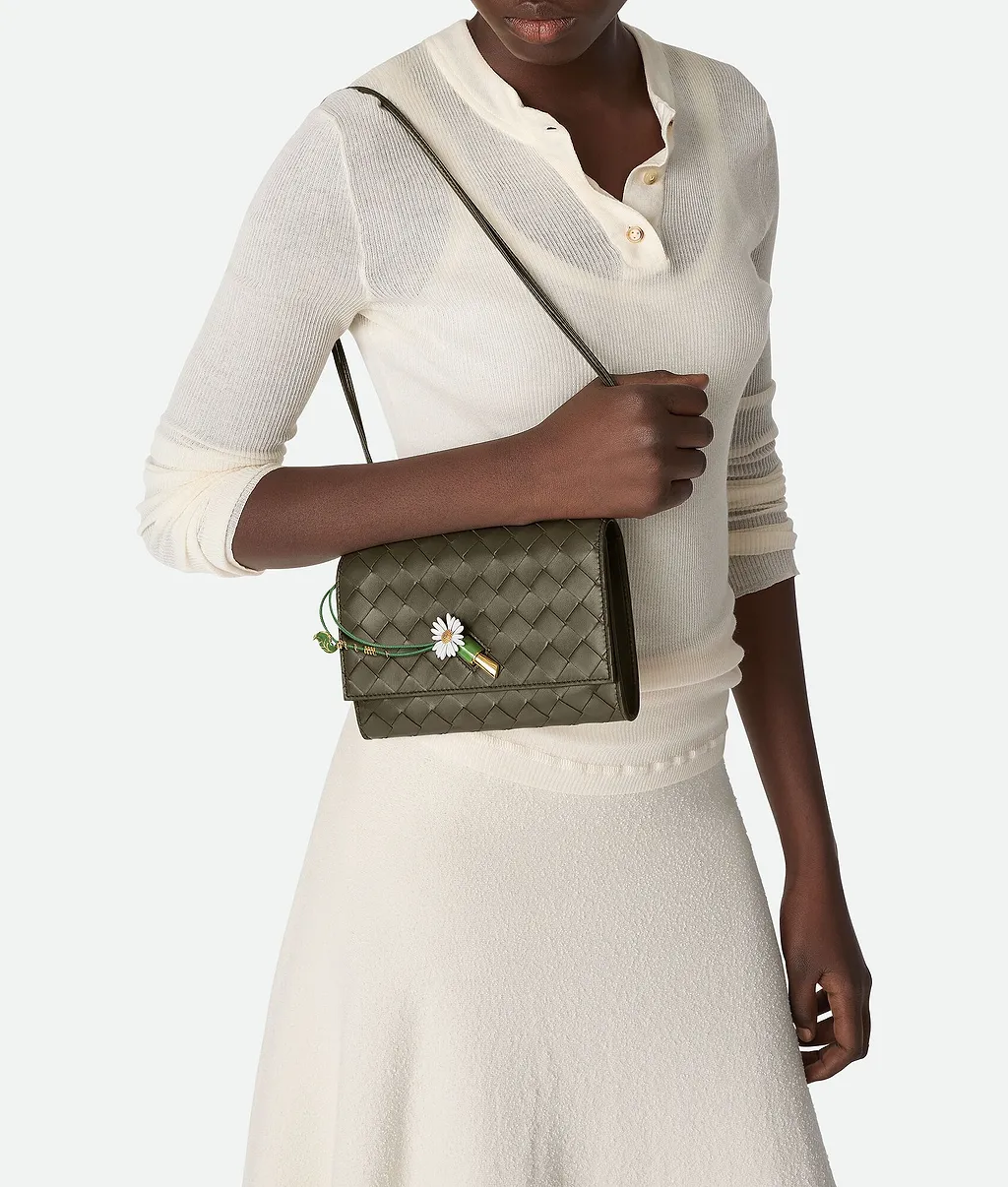 Andiamo Daisy Pouch
