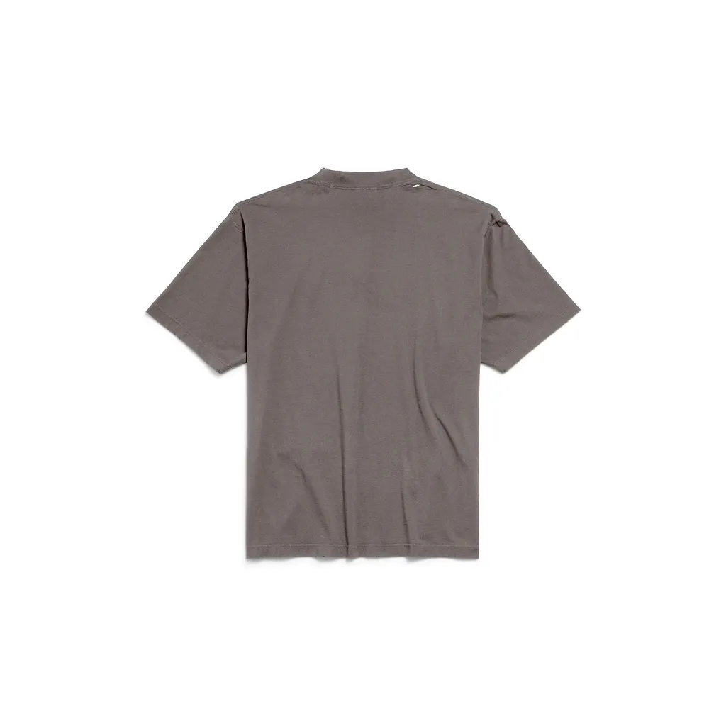 International T-Shirt Medium Fit