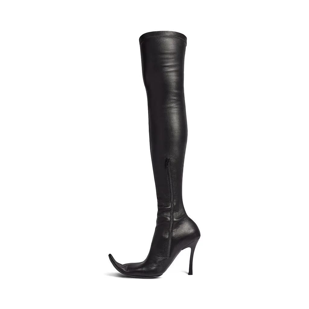 Poulaine Boot