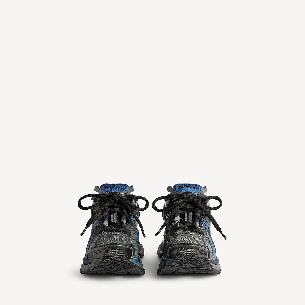 Runner Gradient Mesh Sneaker
