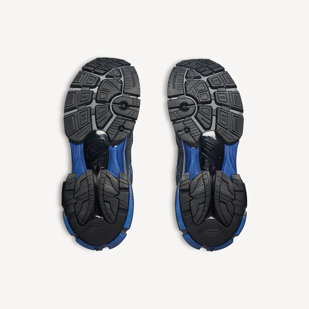 Runner Gradient Mesh Sneaker
