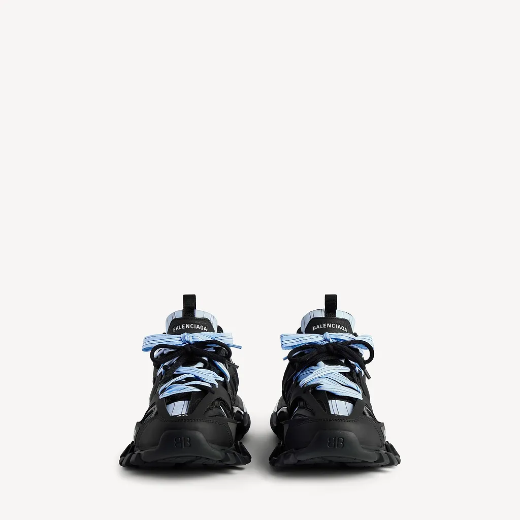 Track Shirt Sneaker