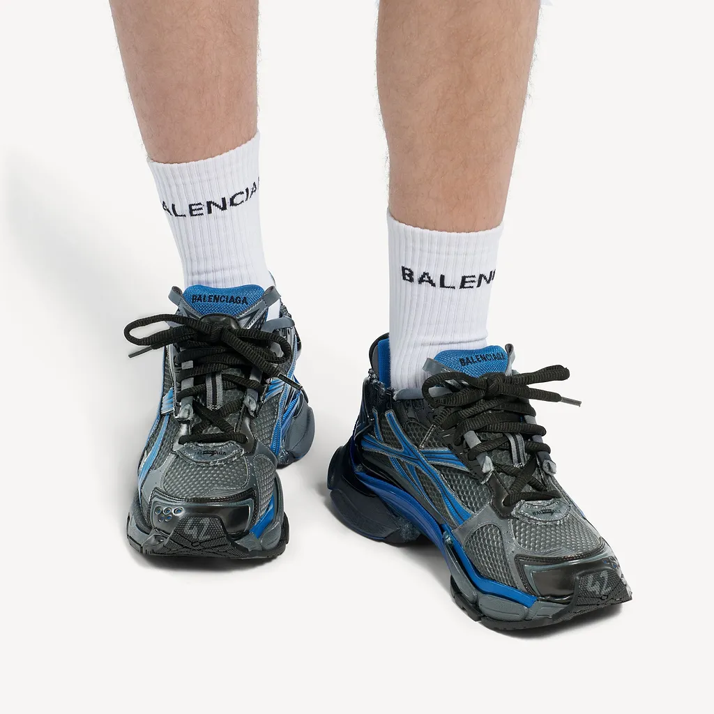 Runner Gradient Mesh Sneaker