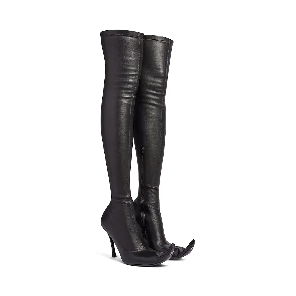 Poulaine Boot