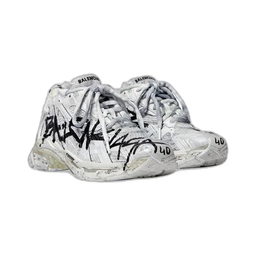 Runner Graffiti Sneaker