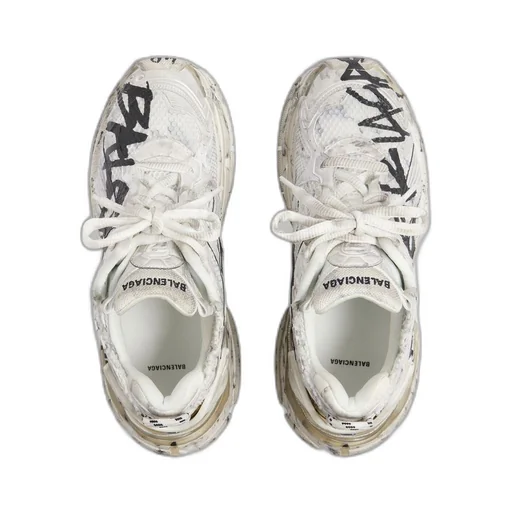 Runner Graffiti Sneaker