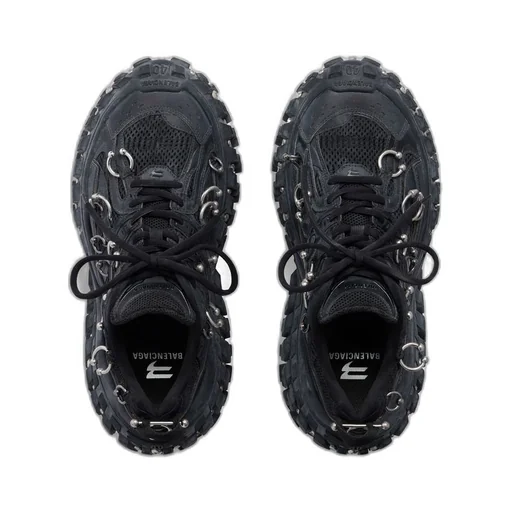 Bouncer Screw Sneaker With Piercings 