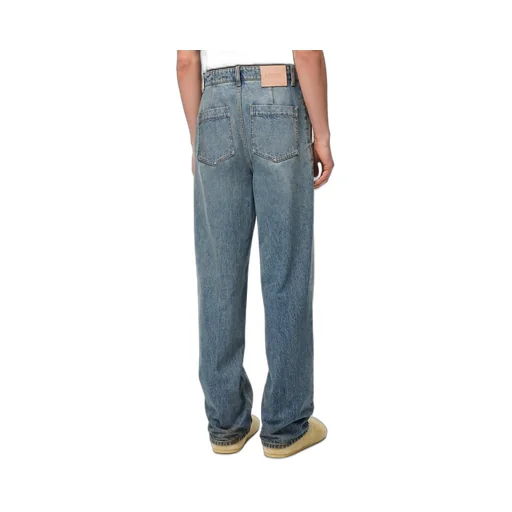 Jeans in denim