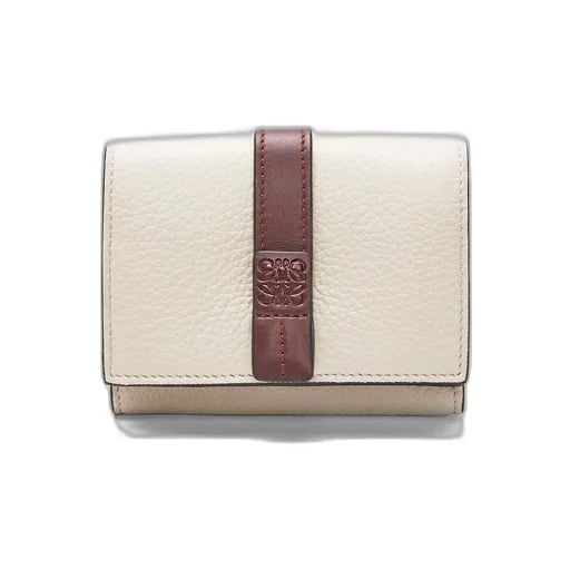 Trifold wallet in soft grained calfskin