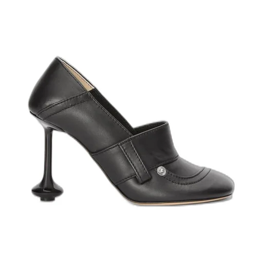 Toy pump in lambskin