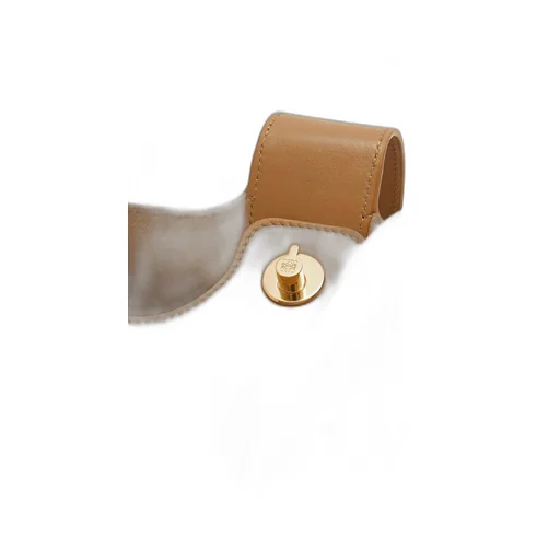 Medium Pebble bucket in mellow calfskin
