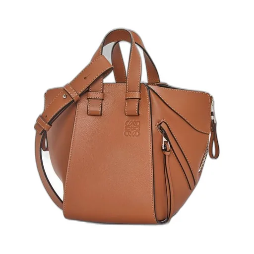 Compact Hammock bag in classic calfskin