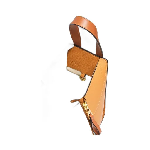Compact Hammock bag in soft grained calfskin