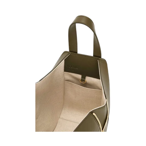 Compact Hammock bag in classic calfskin