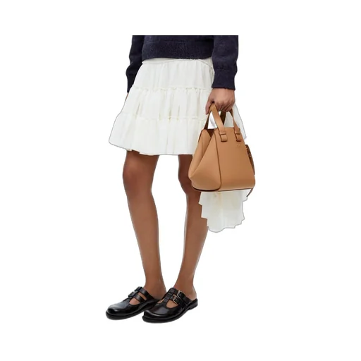 Compact Hammock bag in soft grained calfskin