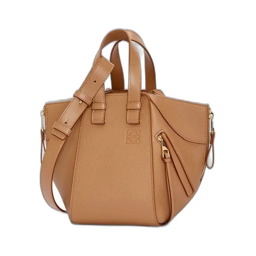 Compact Hammock bag in soft grained calfskin