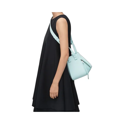 Compact Hammock bag in classic calfskin