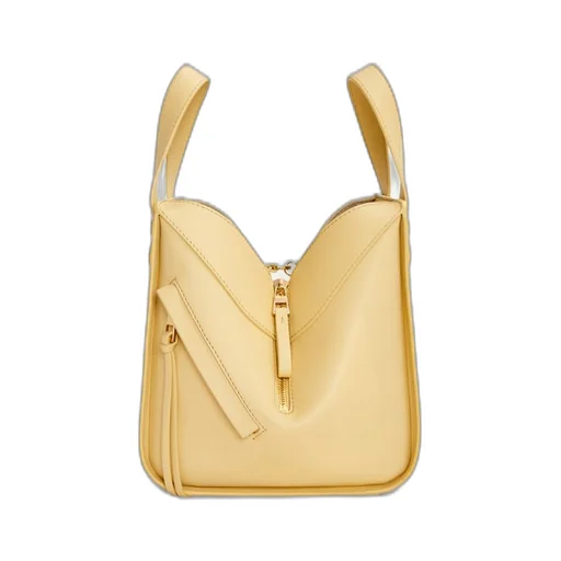 Compact Hammock bag in classic calfskin