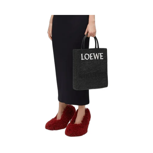 Standard A4 Tote bag in raffia