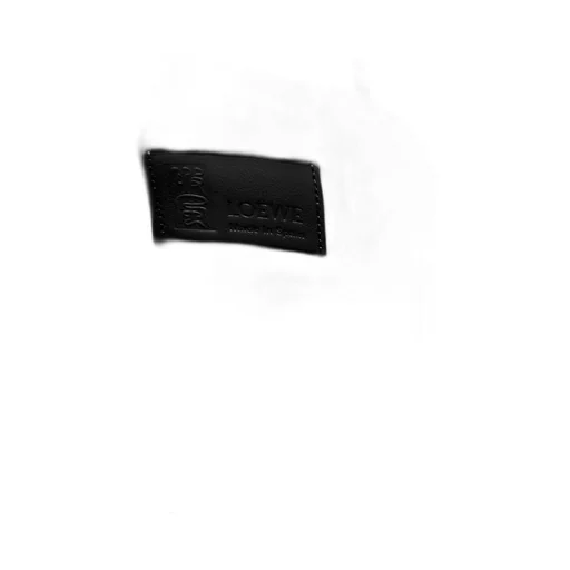 Interlaced pocket in calfskin