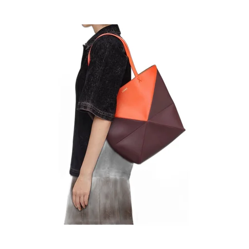 Puzzle Fold Tote in shiny calfskin