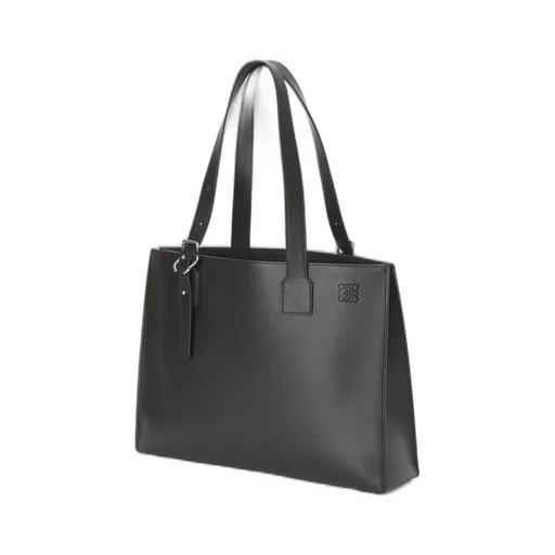 Buckle Horizontal Tote in classic calfskin