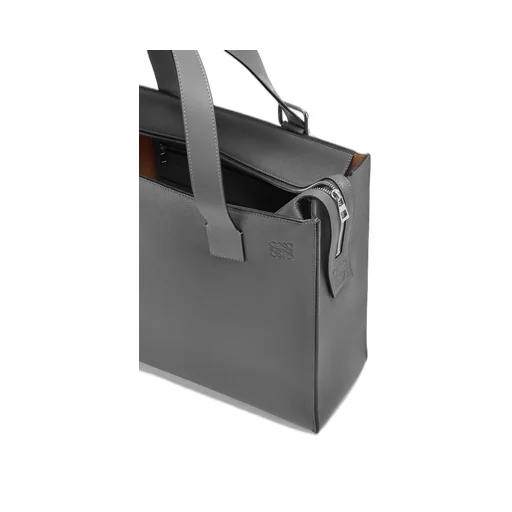 Buckle Zip tote in soft grained calfskin