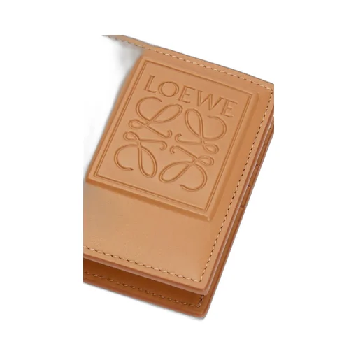 Bifold wallet in satin calfskin