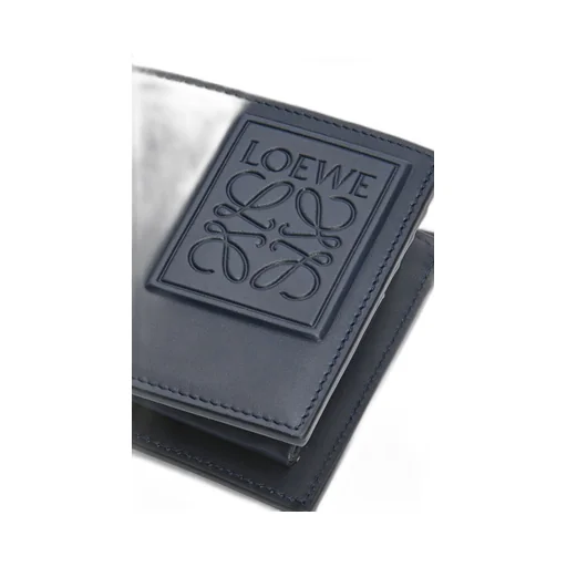 Bifold wallet in satin calfskin