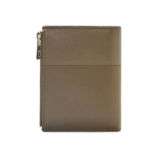 Slim compact wallet in shiny calfskin