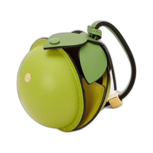 Lime pouch in classic calfskin