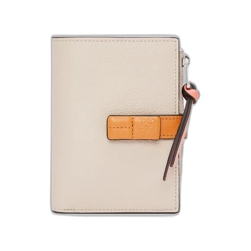 Slim compact wallet in soft grained calfskin