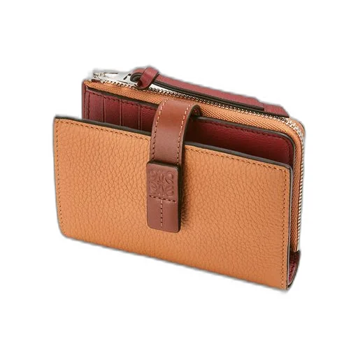 Slim compact wallet in soft grained calfskin