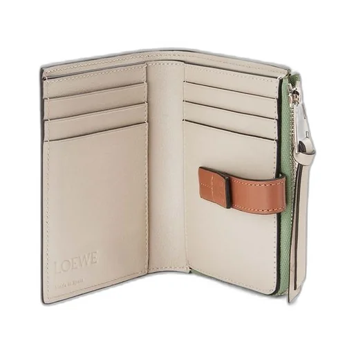 Slim compact wallet in soft grained calfskin