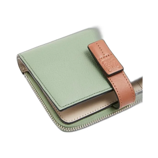 Slim compact wallet in soft grained calfskin