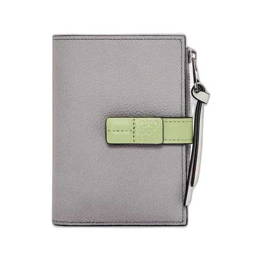 Slim compact wallet in soft grained calfskin