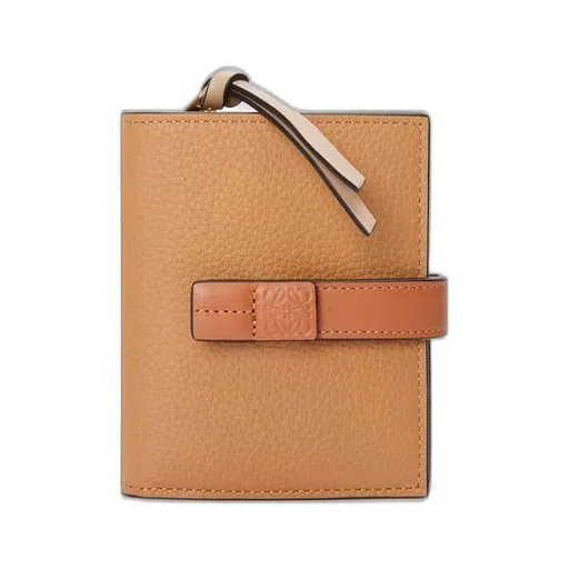 Slim compact wallet in soft grained calfskin