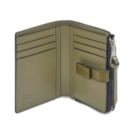 Slim compact wallet in soft grained calfskin