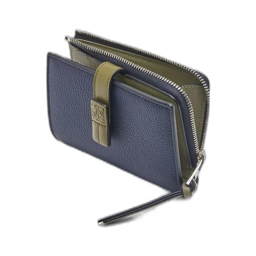 Slim compact wallet in soft grained calfskin