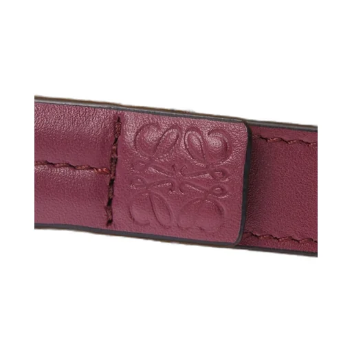 Small vertical wallet in soft grained calfskin