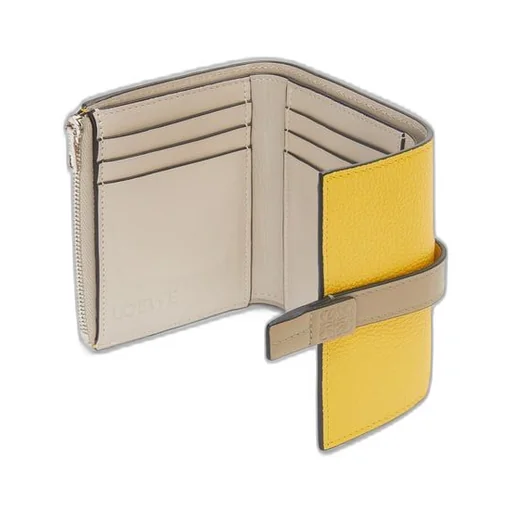 Small vertical wallet in soft grained calfskin