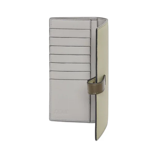 Large vertical wallet in grained calfskin
