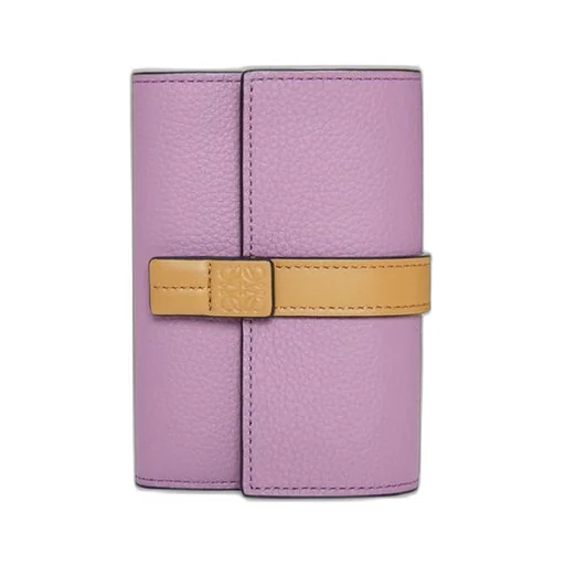 Small vertical wallet in soft grained calfskin