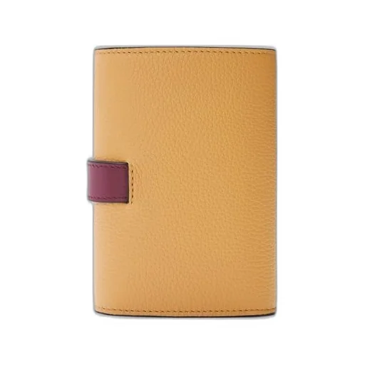 Small vertical wallet in soft grained calfskin