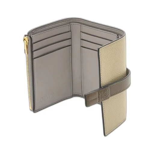 Small vertical wallet in soft grained calfskin