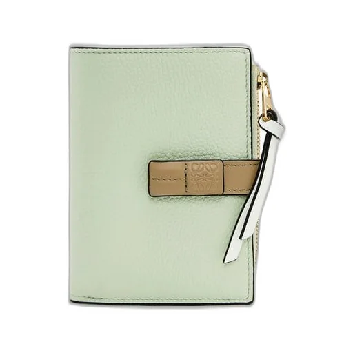 Slim compact wallet in soft grained calfskin