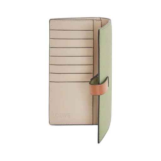 Large vertical wallet in grained calfskin