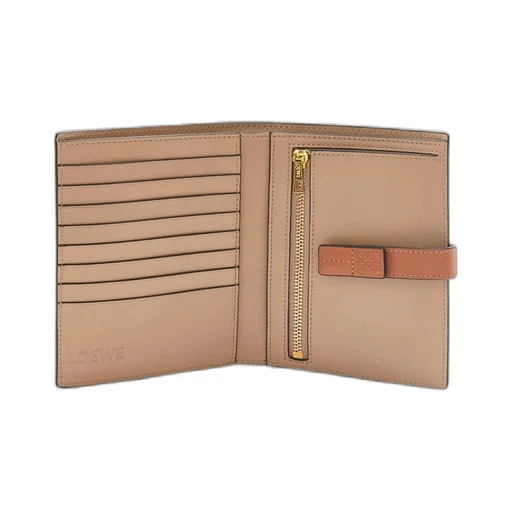 Medium vertical wallet in soft grained calfskin